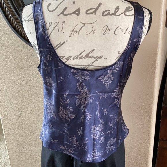 Victoria’s Secret Silky Crop Top - Picture 3 of 7